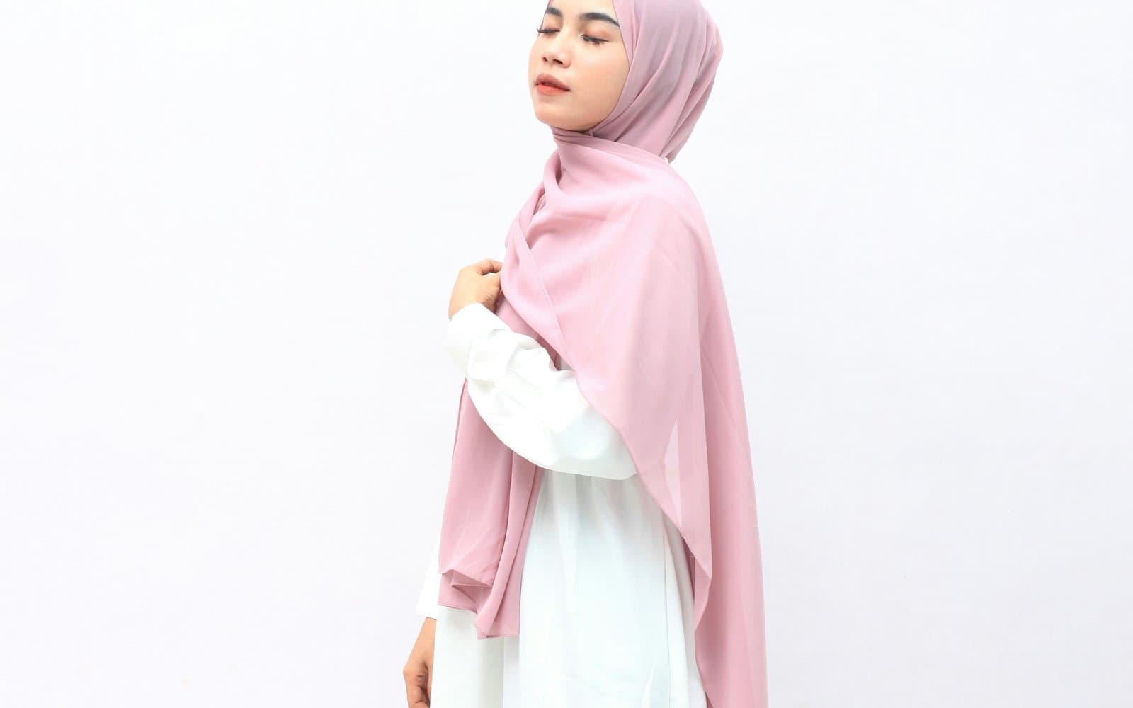 Noor Collection — Light-catching fabrics with a gentle glow
